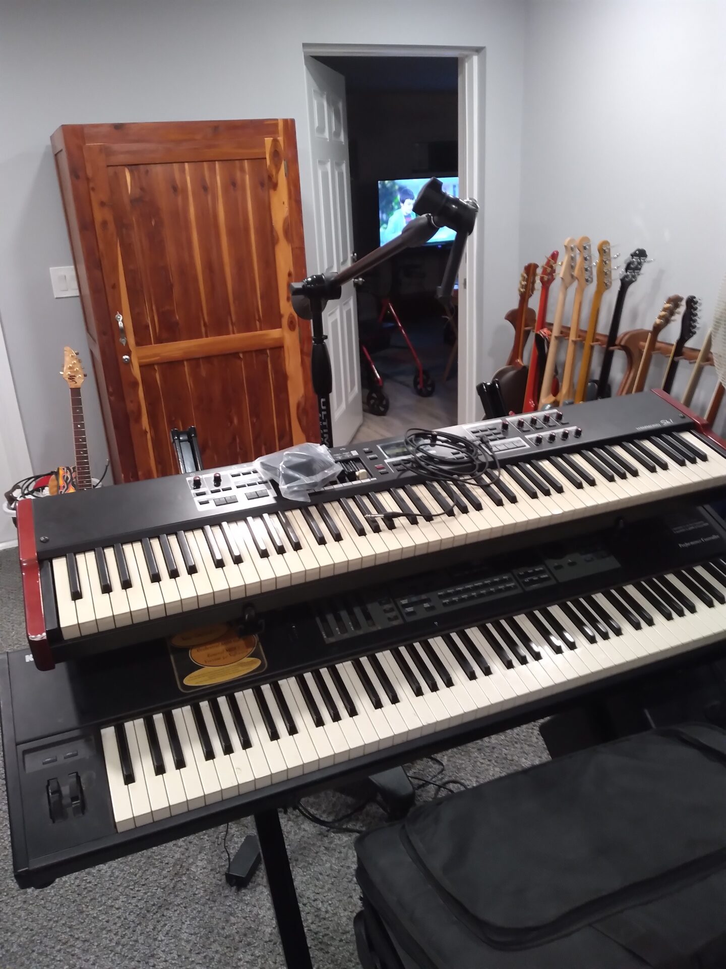 Keyboards, Guitars and Music Studio